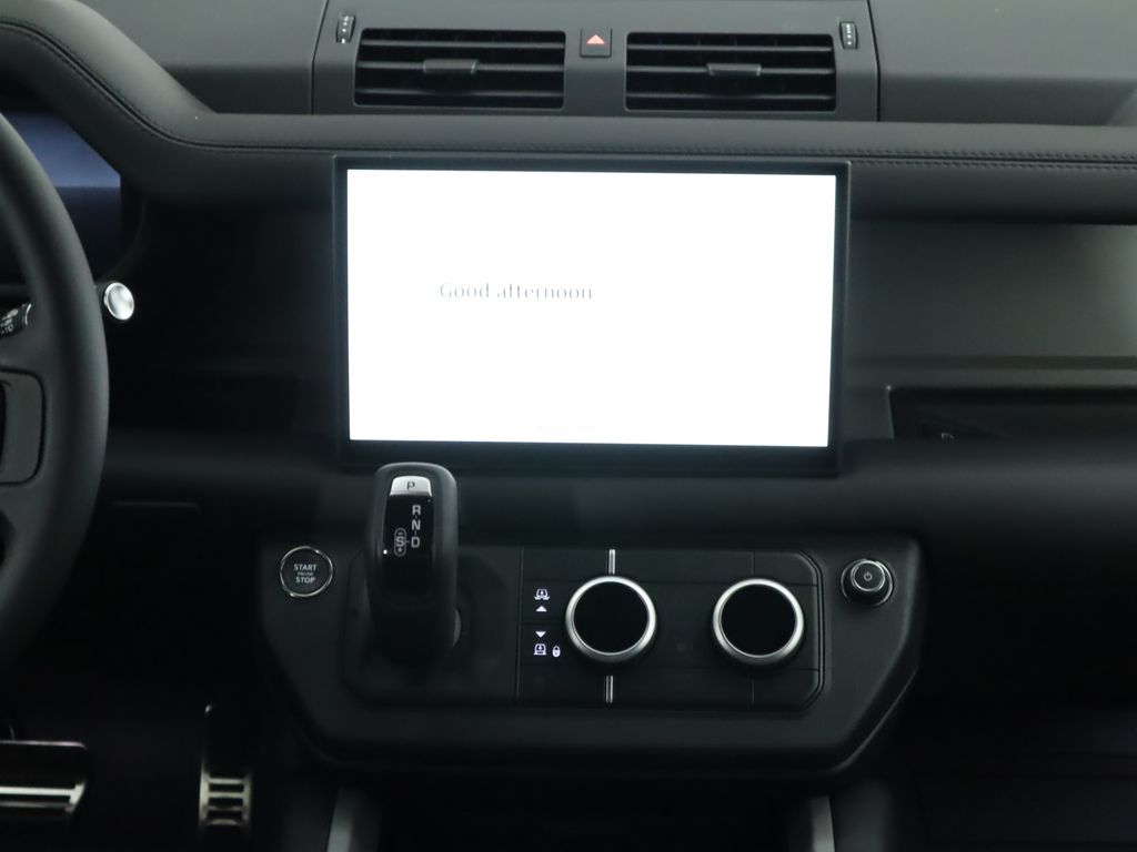 2025 Land Rover Defender 110 X photo 14
