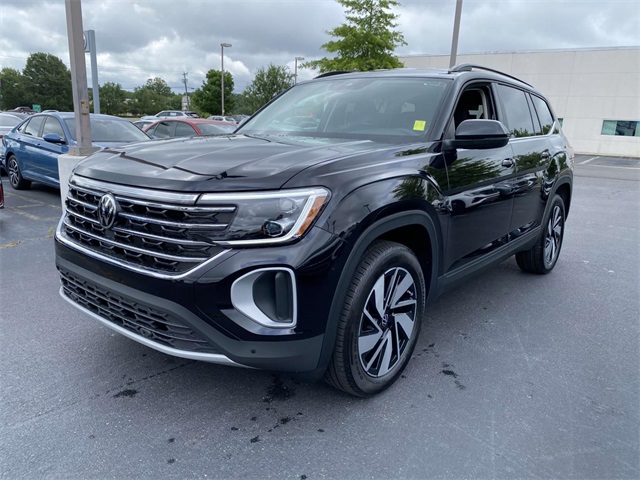 2025 Volkswagen Atlas SE Technology photo 3