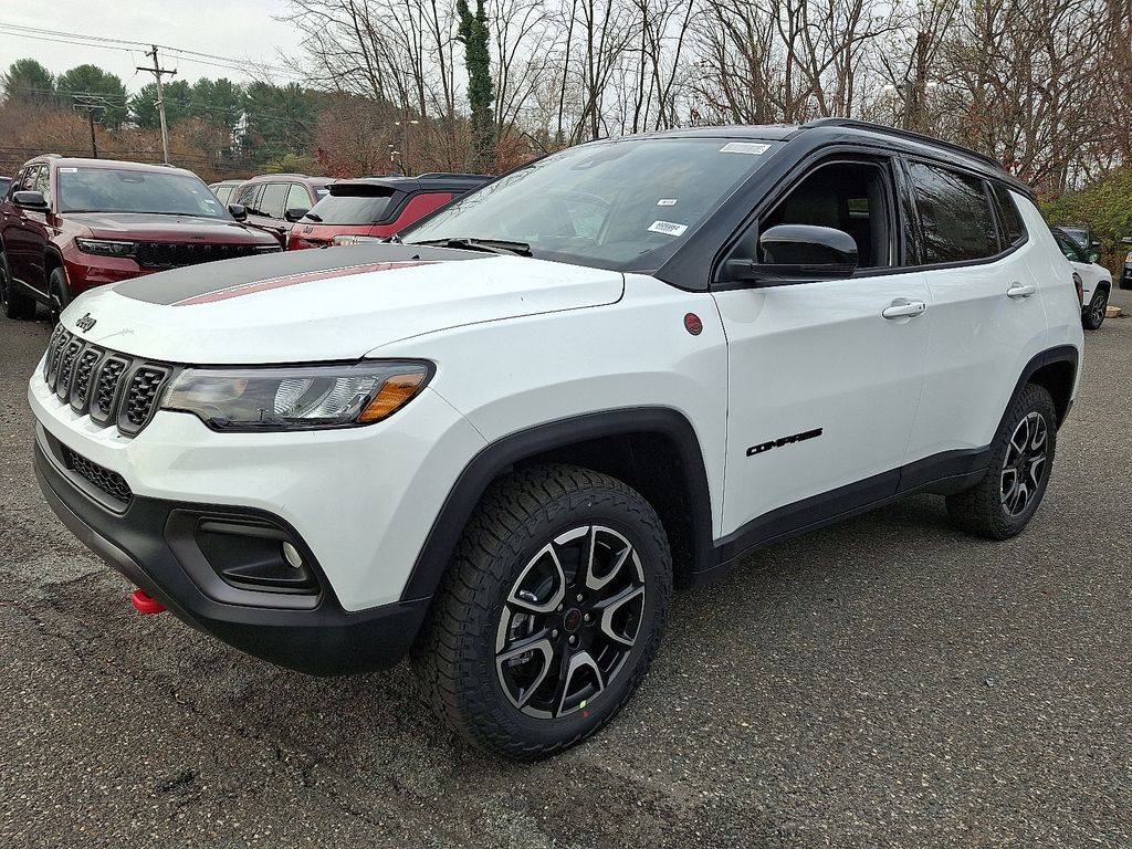 2026 Jeep Compass Trailhawk photo 2