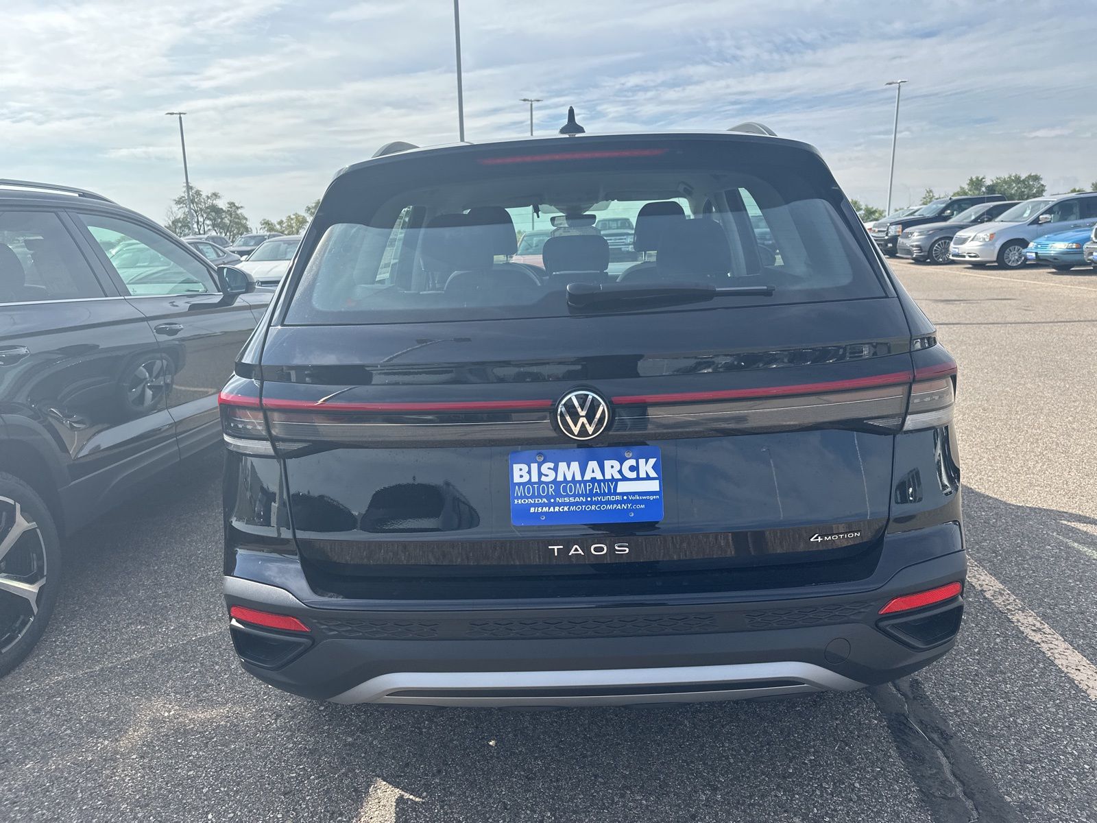 2025 Volkswagen Taos S photo 4