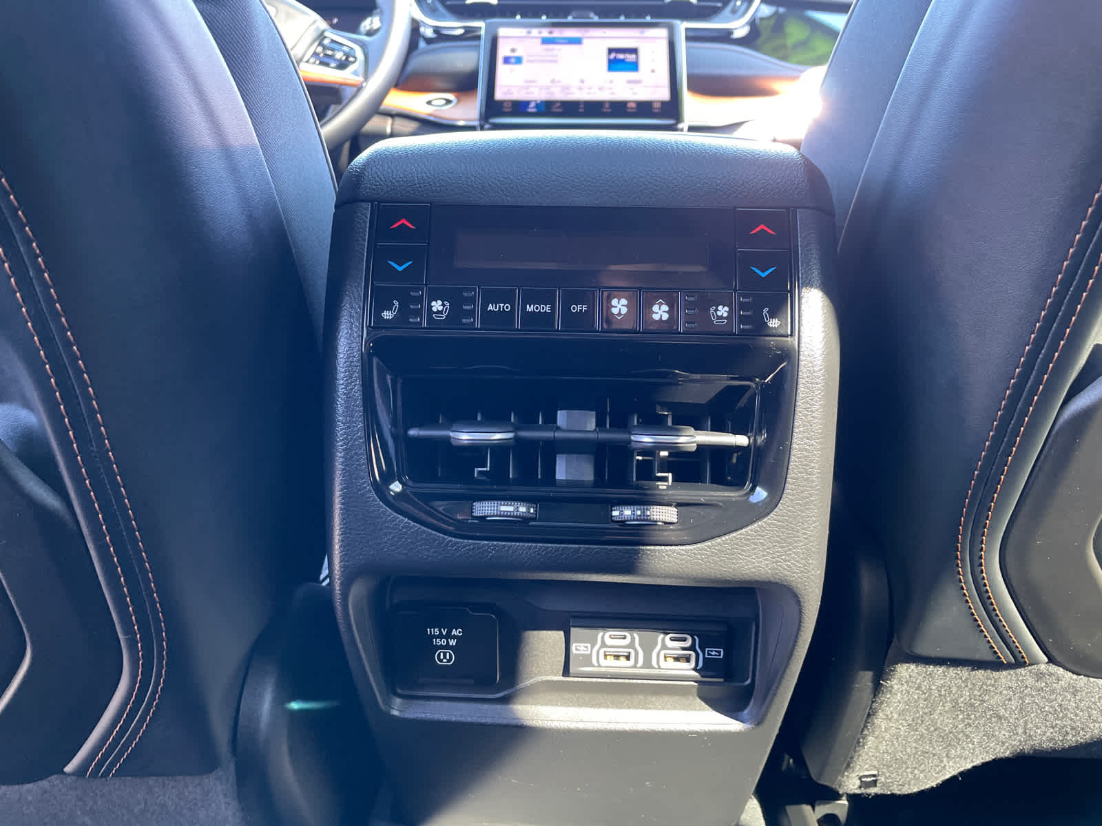 2022 Jeep Cherokee Summit 4xe photo 13