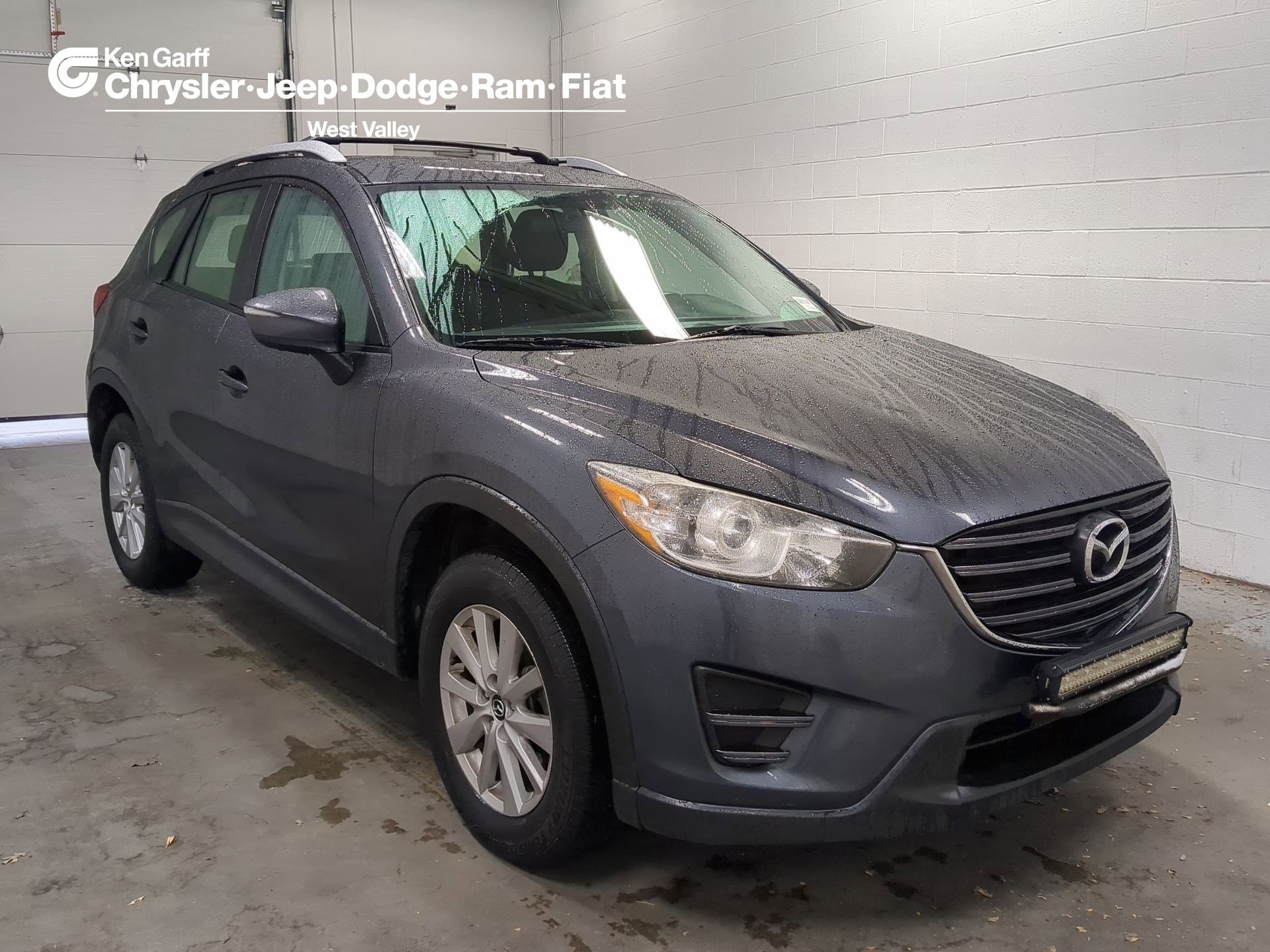 2016 Mazda CX-5 Sport's photo