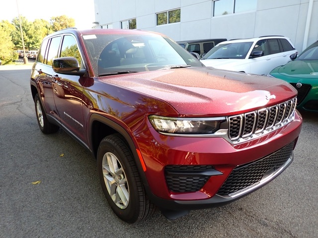 2025 Jeep Grand Cherokee Laredo X photo 5