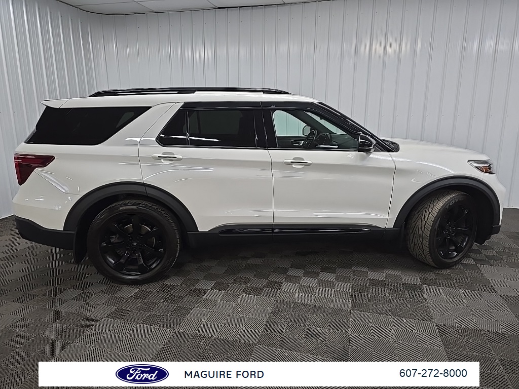 2020 Ford Explorer ST photo 2