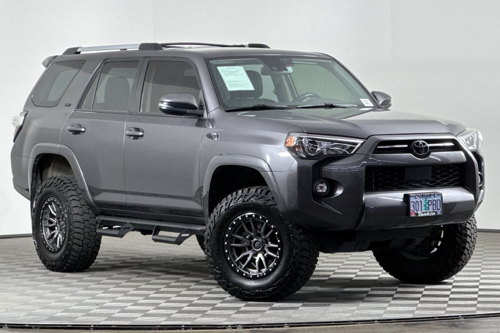 2023 Toyota 4Runner SR5 Premium photo 2