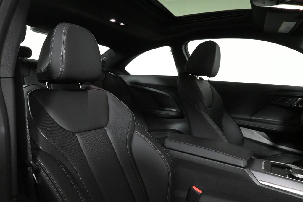 2025 Bmw 230i 230i xDrive photo 31