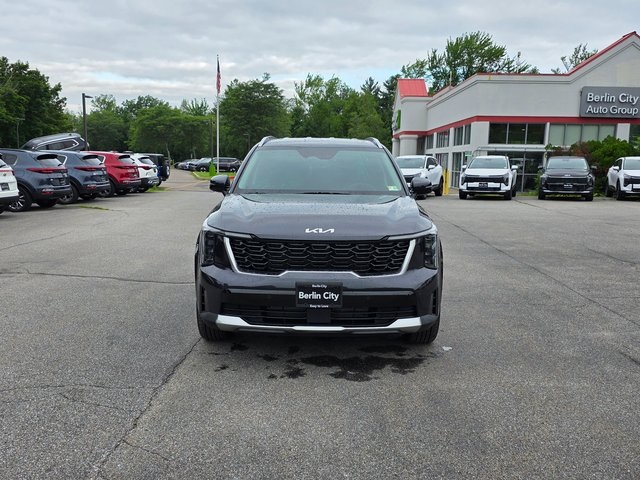 2025 Kia Sorento S photo 2