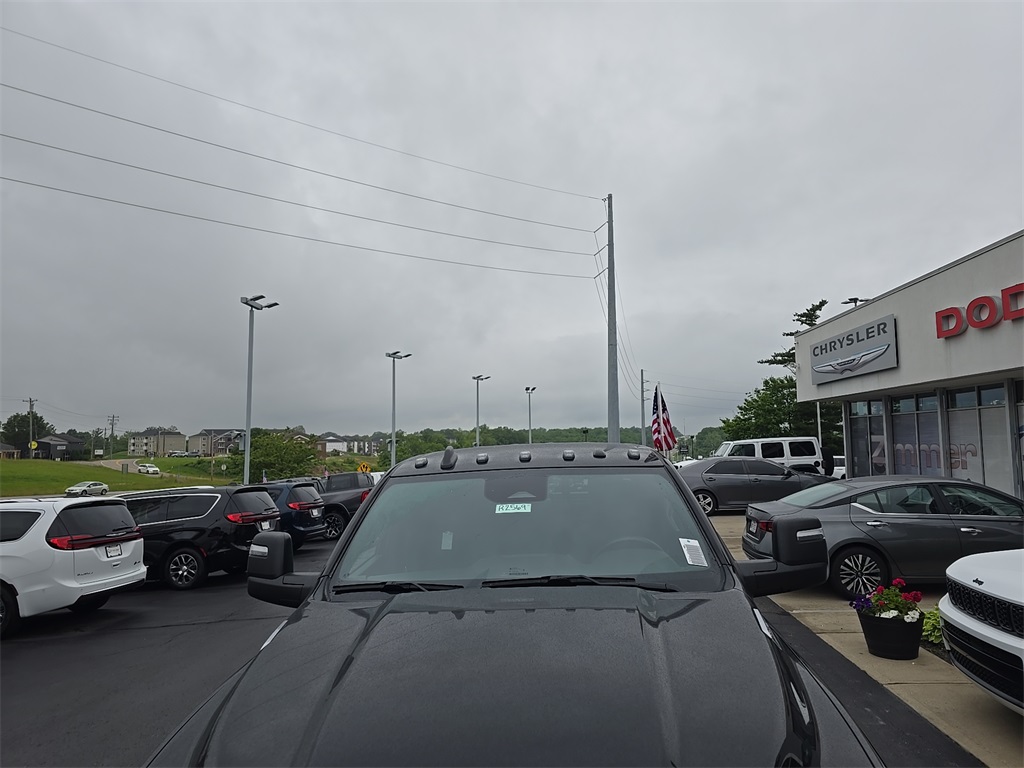 2025 Ram 2500 Tradesman photo 4