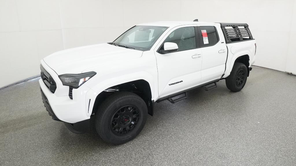 2025 Toyota Tacoma SR5's photo