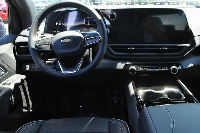 2025 Chevrolet Silverado EV LT photo 14