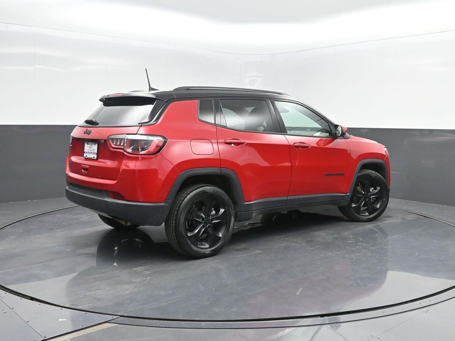 Used 2019 Jeep Compass Altitude with VIN 3C4NJDBB7KT723844 for sale in Charles City, IA