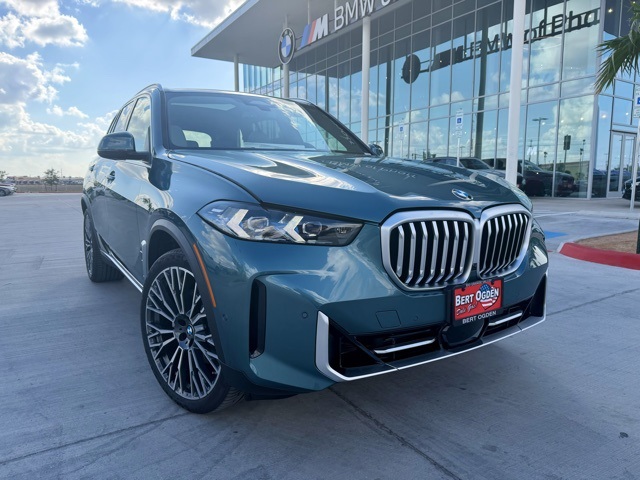 2026 BMW X5 40i's photo