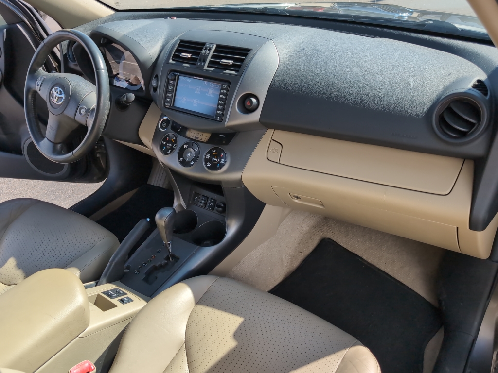 2010 Toyota RAV4 Limited photo 31