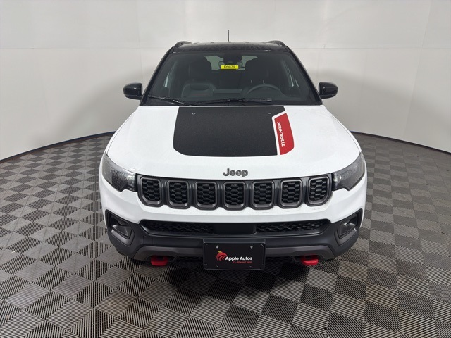 2026 Jeep Compass Trailhawk photo 2