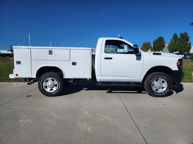 2024 Ram 2500 Tradesman photo 4