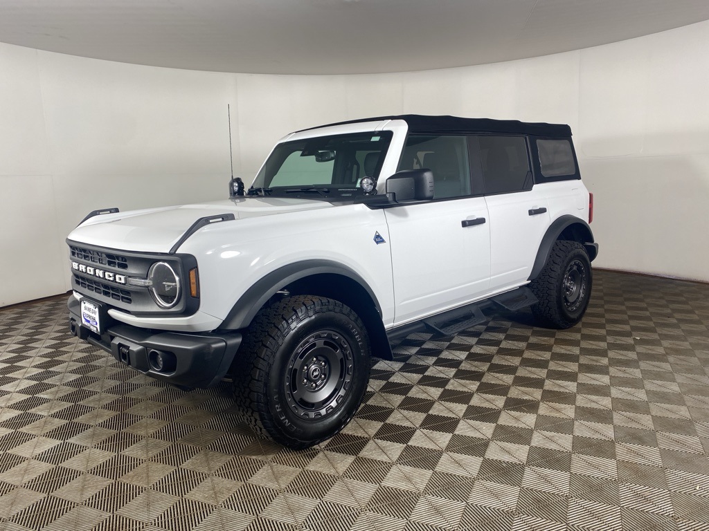 2022 Ford Bronco Black Diamond photo 6