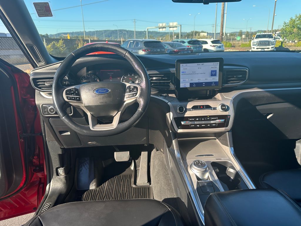 2022 Ford Explorer XLT photo 15