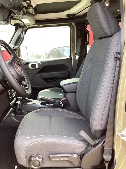 2025 Jeep Wrangler Sport S photo 7