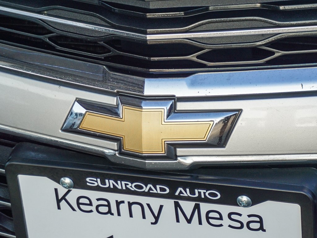 2017 Chevrolet Malibu 1LT photo 4