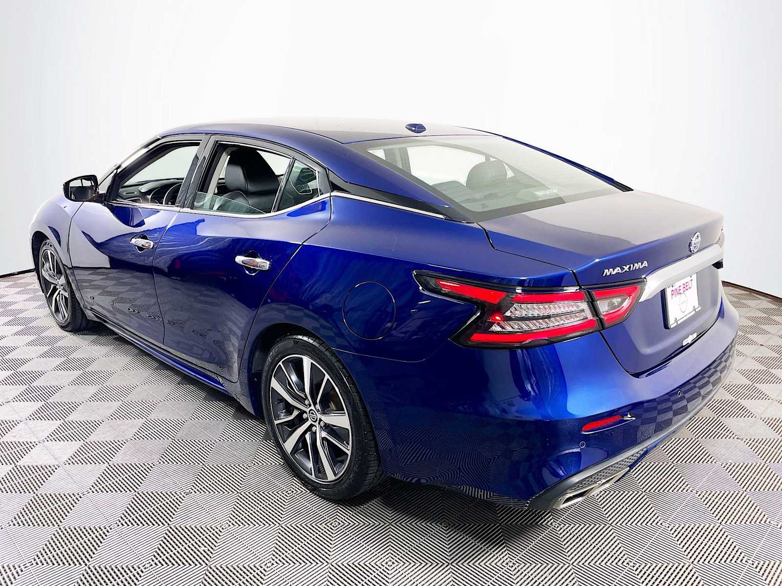 2020 Nissan Maxima SV photo 6