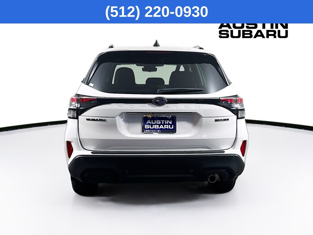 2025 Subaru Forester Touring photo 4