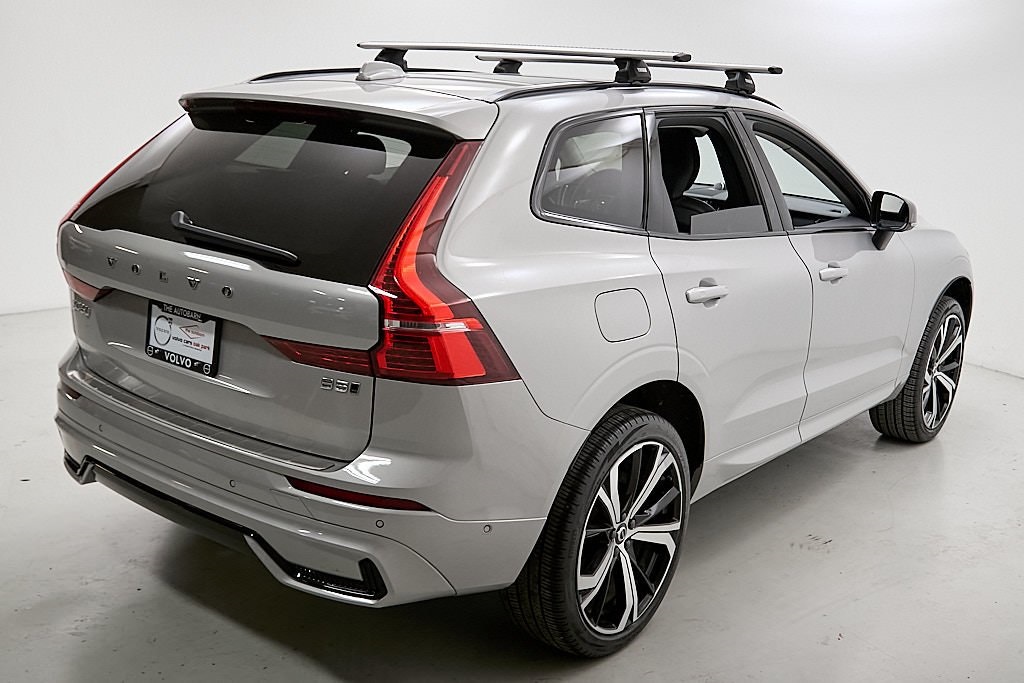 2023 VOLVO XC60 - Image 9