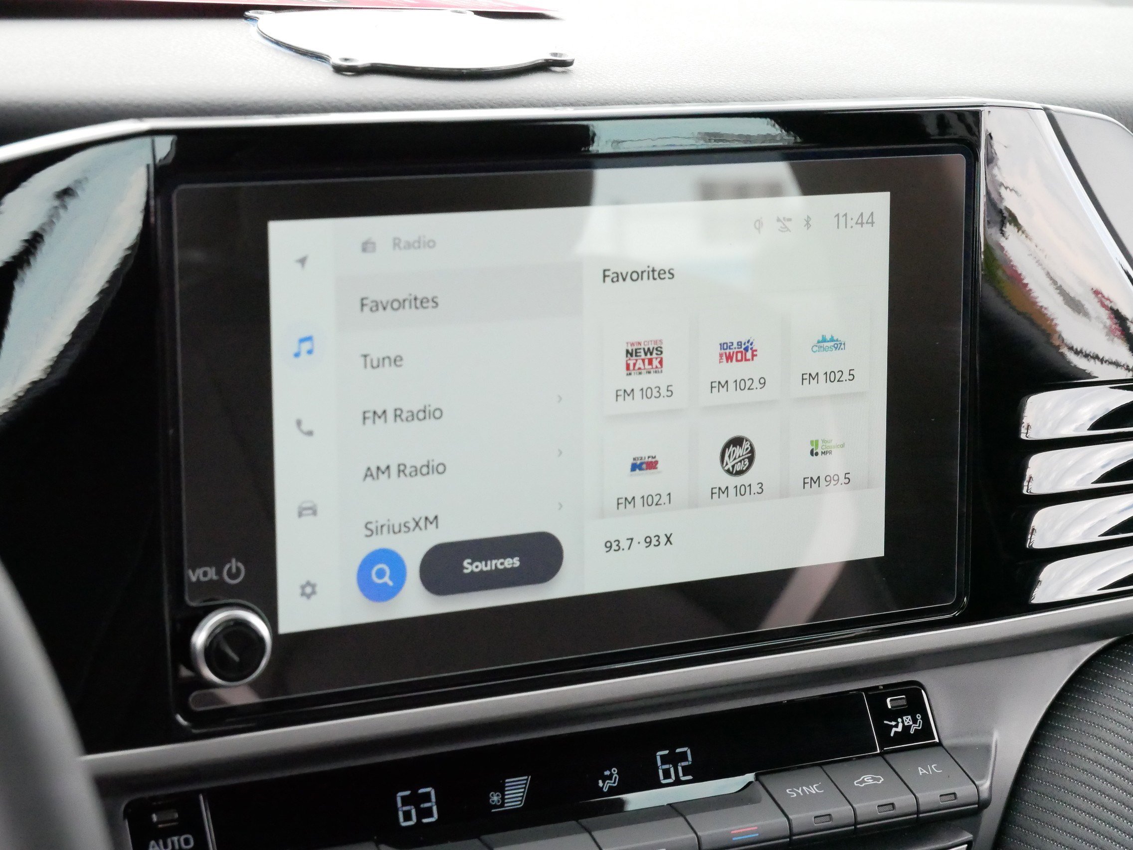 2025 Toyota Camry SE photo 21