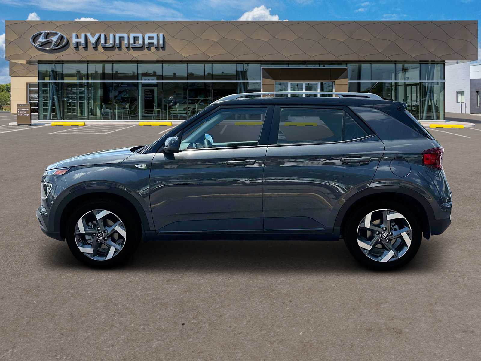 2025 Hyundai Venue Limited photo 3