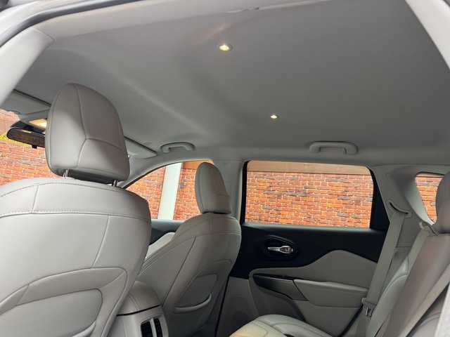 2020 Jeep Cherokee Latitude photo 21