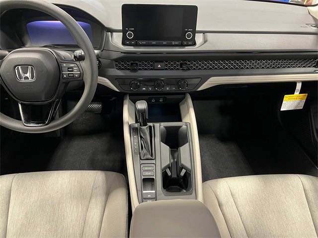 2025 Honda Accord LX photo 6