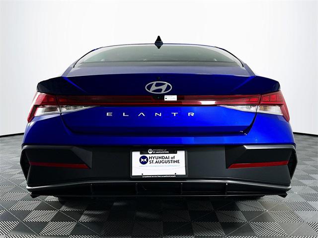 2025 Hyundai Elantra SEL Convenience photo 5