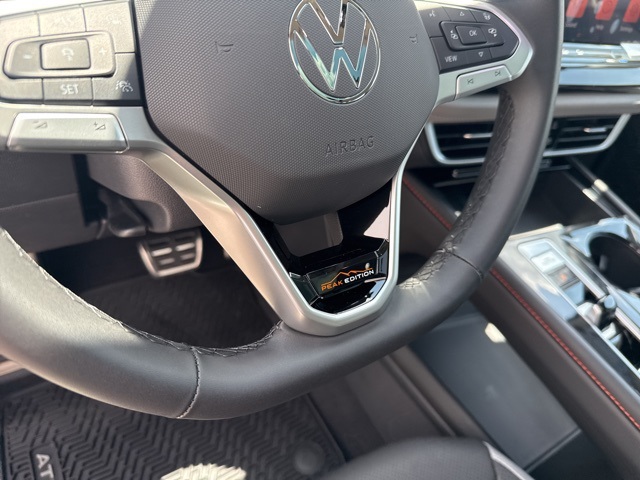2025 Volkswagen Atlas Peak Edition SE photo 32