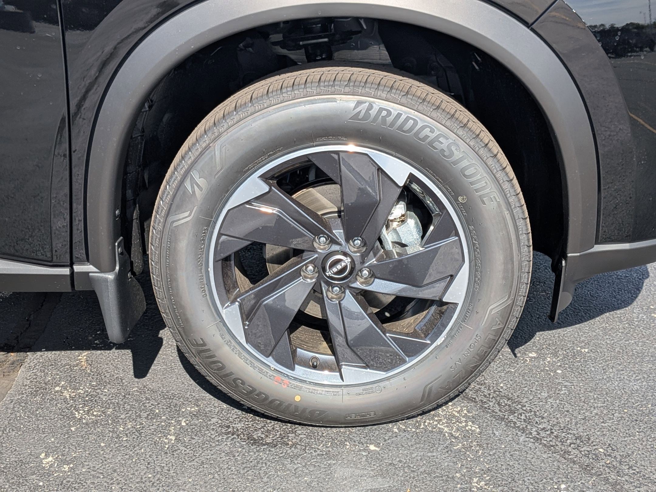 2026 Nissan Rogue SV photo 22