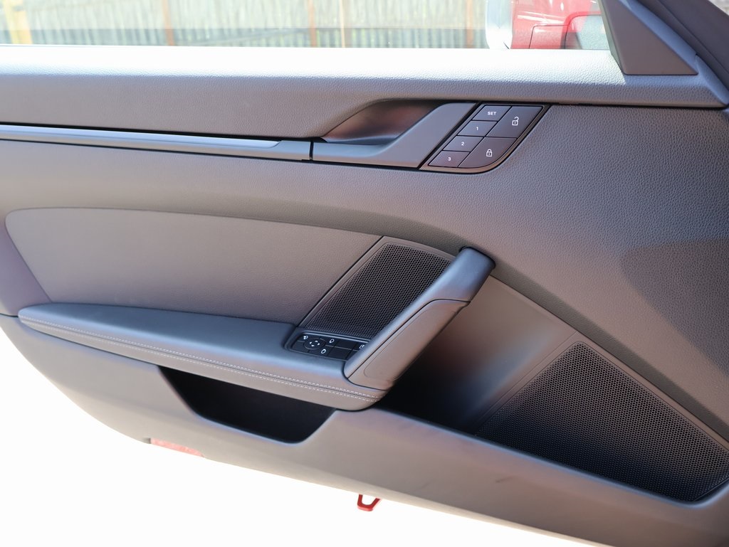 2023 Porsche 911 T photo 33