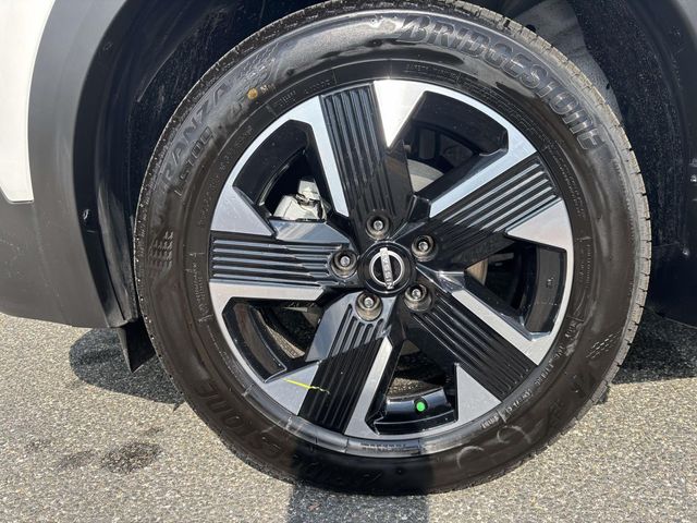 2026 Nissan Kicks SV photo 9