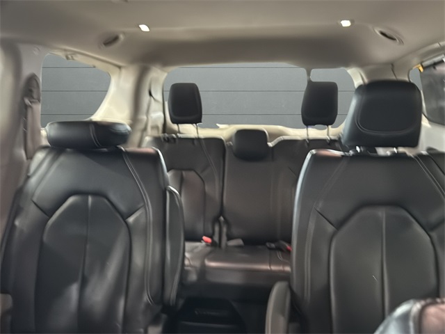 2022 Chrysler Pacifica Touring L photo 23