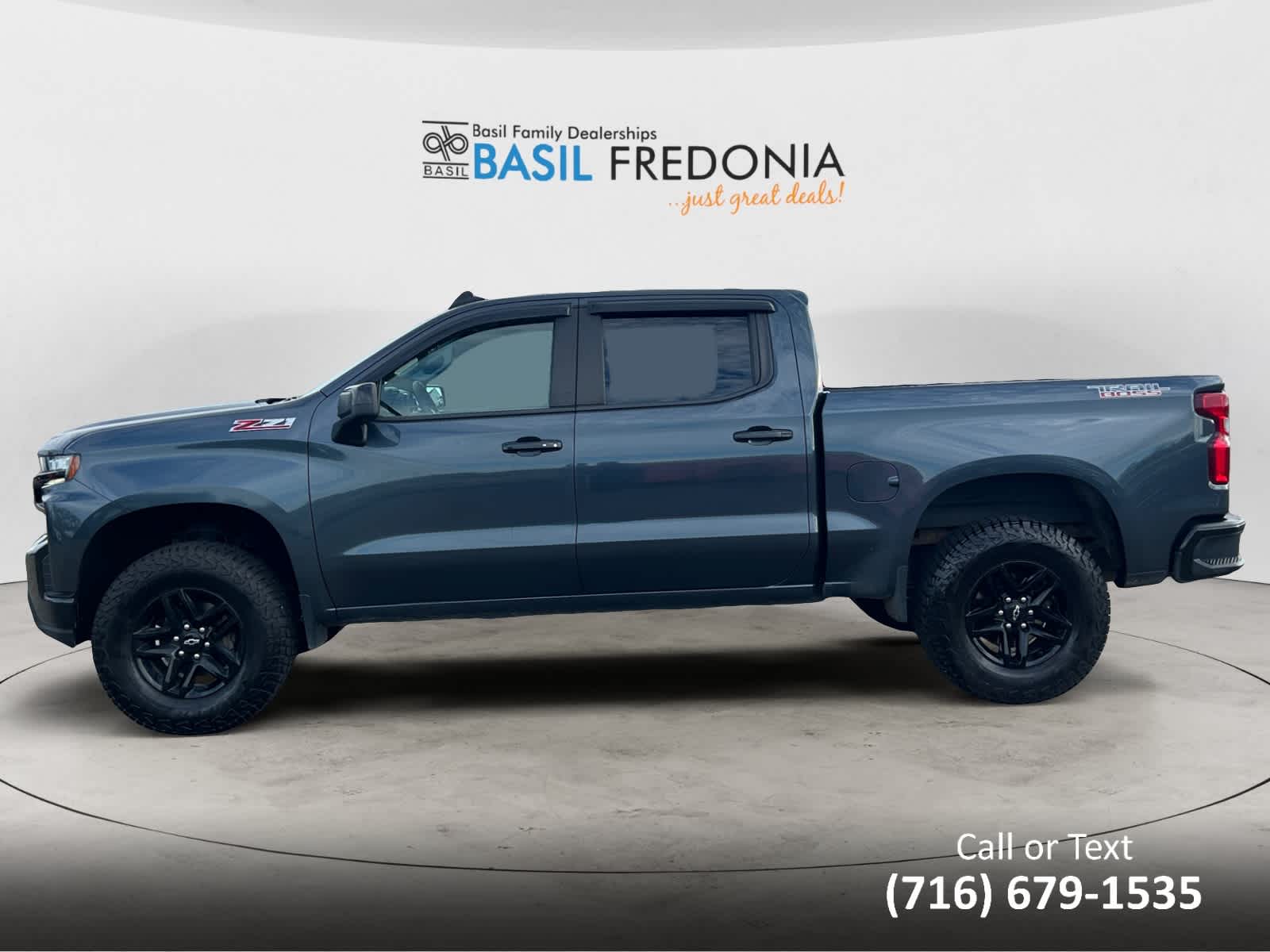 2021 Chevrolet Silverado 1500 LT Trail Boss photo 2