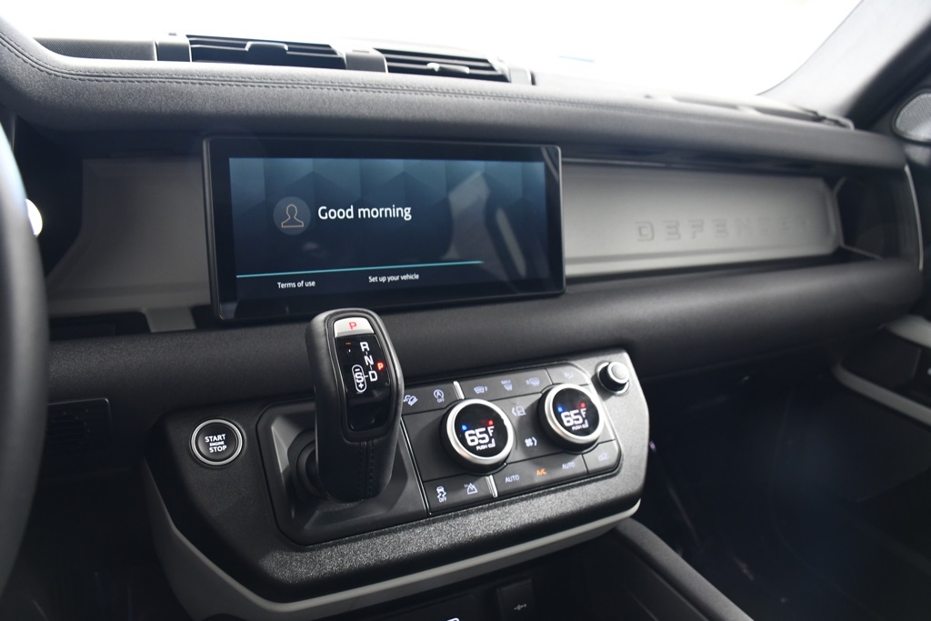 2023 Land Rover Defender 110 SE photo 30