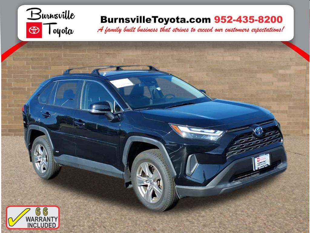 2023 Toyota RAV4 XLE's photo