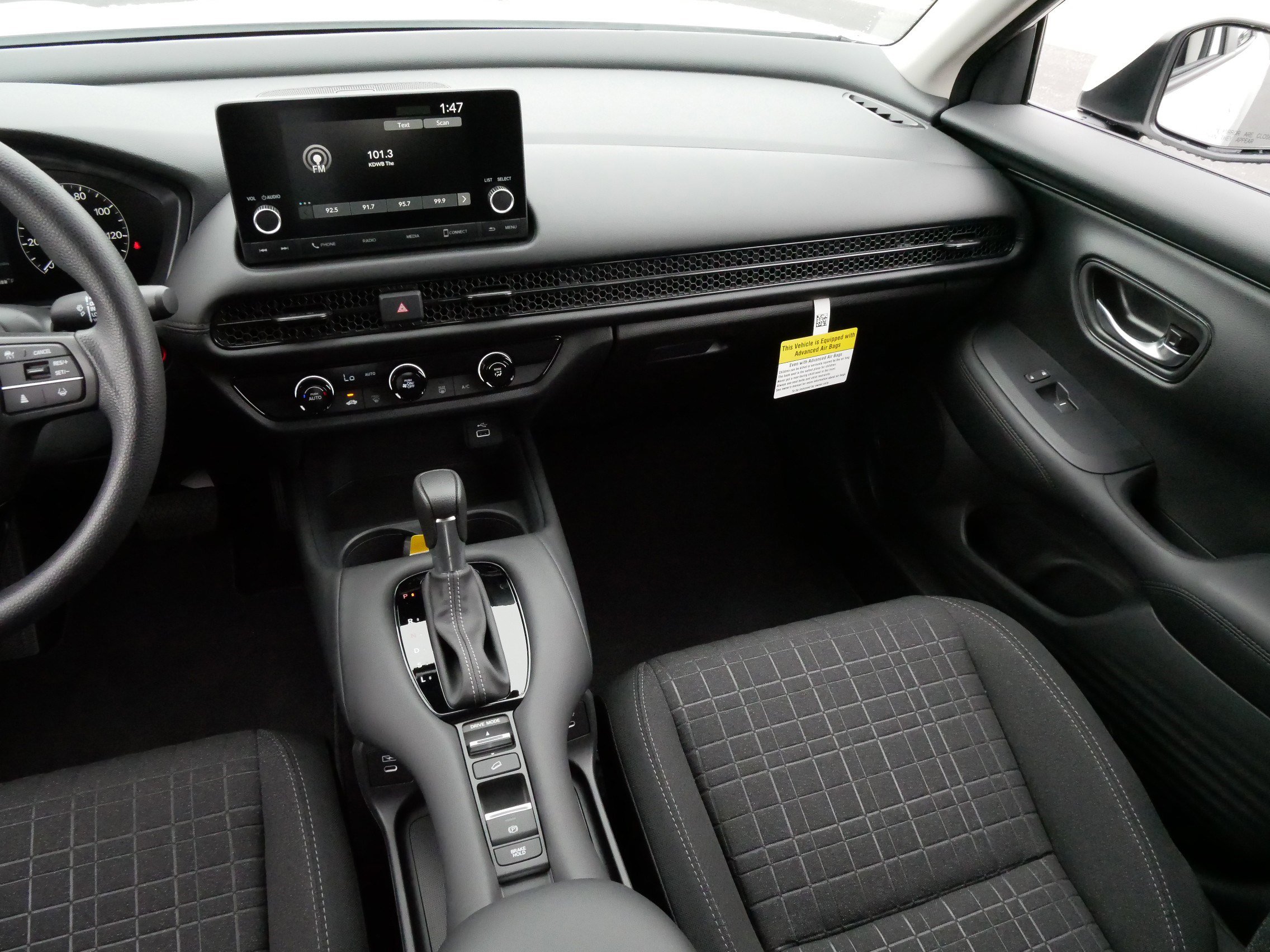 2025 Honda HR-V LX photo 11