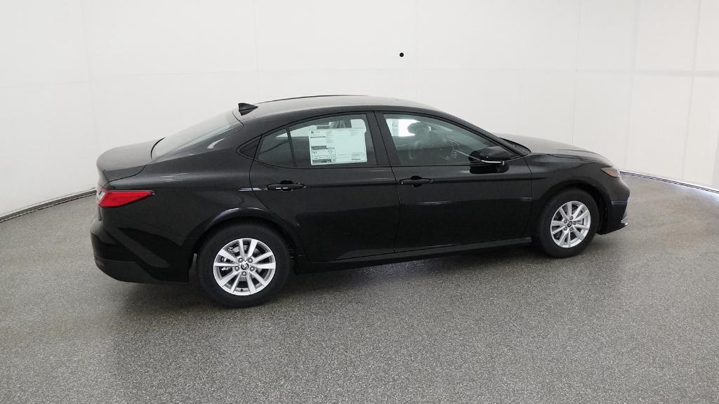 2026 Toyota Camry LE photo 24