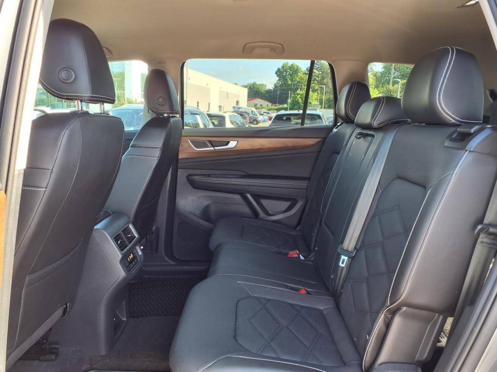 2024 Volkswagen Atlas SE photo 22