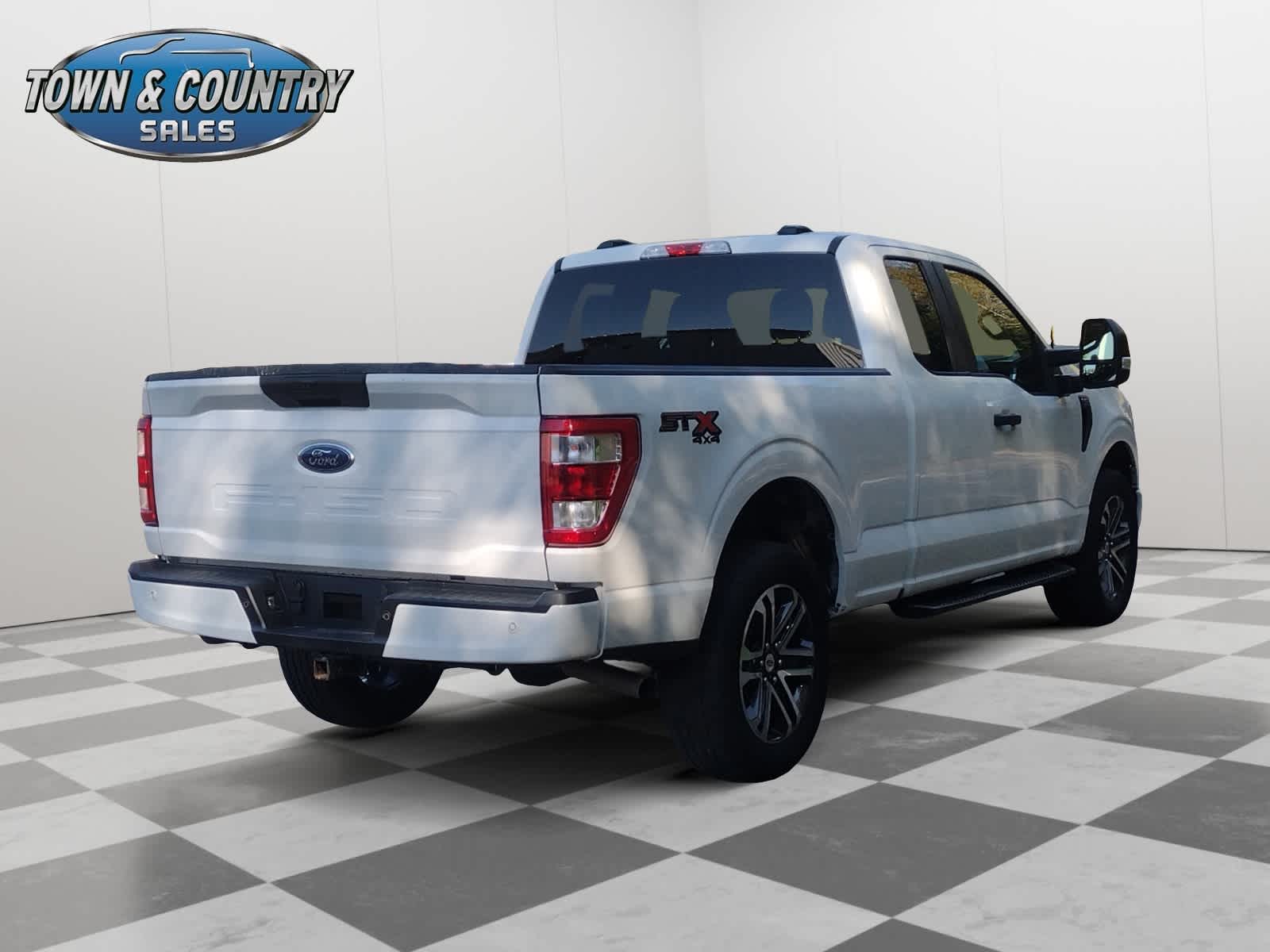 2022 Ford F-150 XL photo 6
