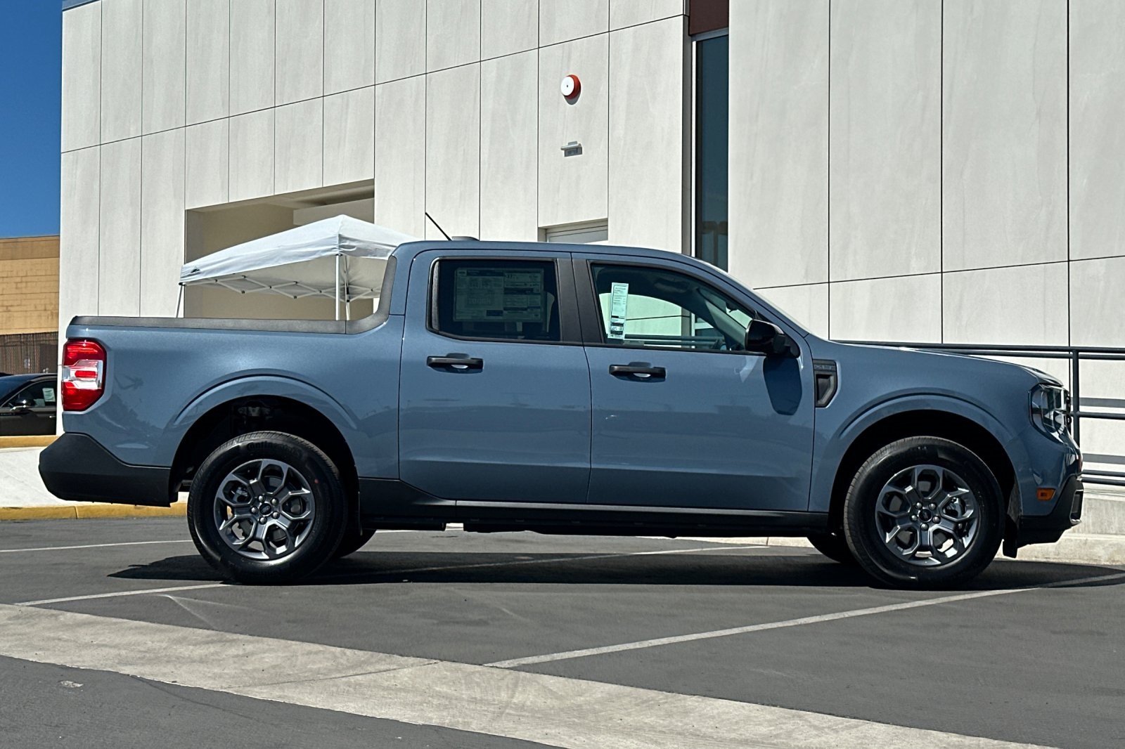 2025 Ford Maverick XLT photo 2