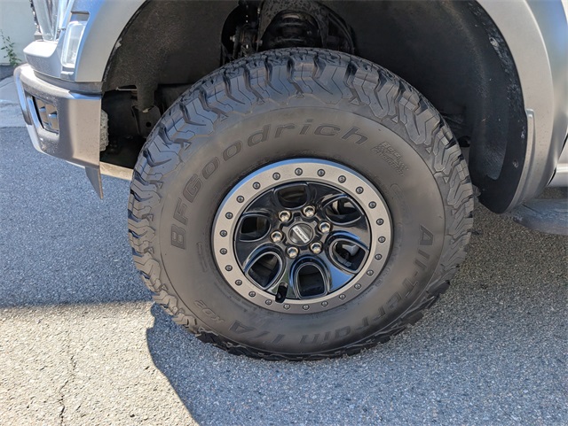 2023 Ford F-150 Raptor photo 3