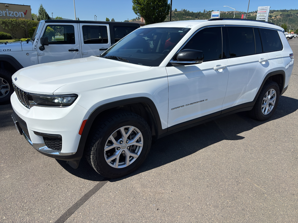 2022 Jeep Grand Cherokee L Limited's photo