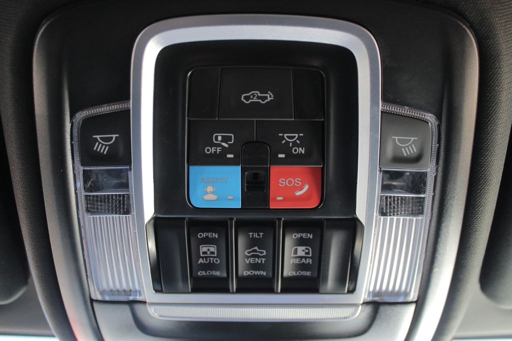 2025 Ram 3500 Laramie photo 35