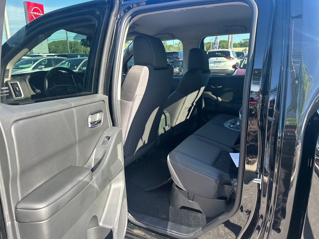 2026 Nissan Frontier SV photo 14