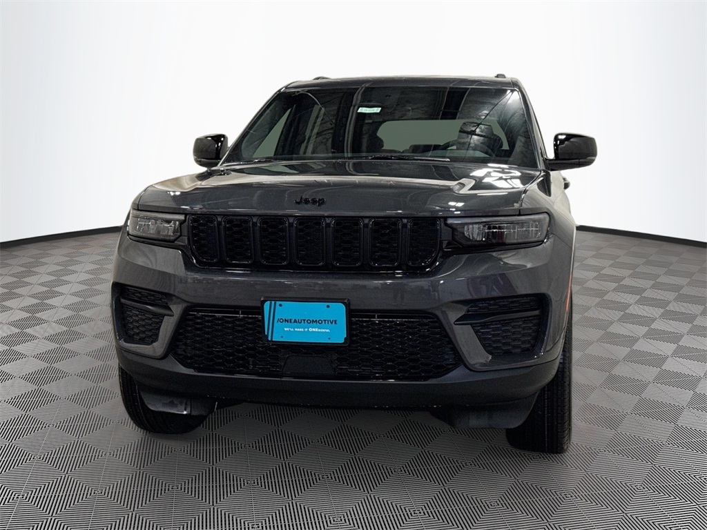 2025 Jeep Grand Cherokee Altitude's photo