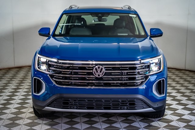 2025 Volkswagen Atlas SEL photo 4